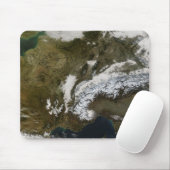 Schnee, Nebel und niedrige Wolken im Western Europ Mousepad (Mit Mouse)
