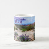 Schnee-Schlucht-Utah-Wildblumen Kaffeetasse (Mittel)