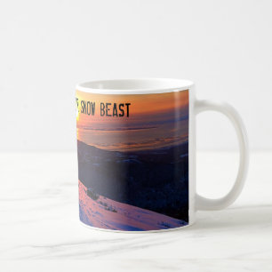 Schnee-Tier wiederholt Kaffeetasse
