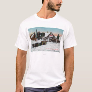 Schnee über dem Haus TopsNome, AK T-Shirt