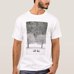 Schnee umfaßte Landschaft T-Shirt