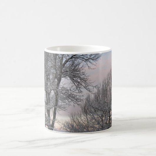 Schnee umfaßte Niederlassungen Kaffeetasse (Mittel)