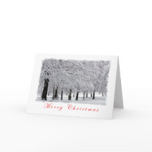 Schnee und Bäume frohe Weihnachten