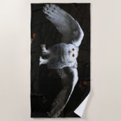 Schneeauge mit offenen Flügeln btcnm Strandtuch (Vorderseite)