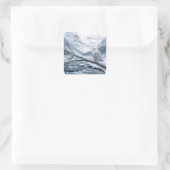 Schneeauschale auf einem Winterbaumzweig Quadratischer Aufkleber (Tasche)