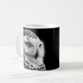 Schneeauschale in Schwarz und Weiß Kaffeetasse (Vorderseite Links)