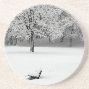 Schneebank und Bäume Getränkeuntersetzer