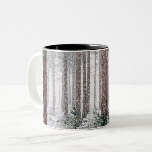 Schneebäume Zweifarbige Tasse (Vorderseite Links)