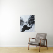 Schneebecken und Bäume verschwinden im Nebel Wandteppich (Beispiel)