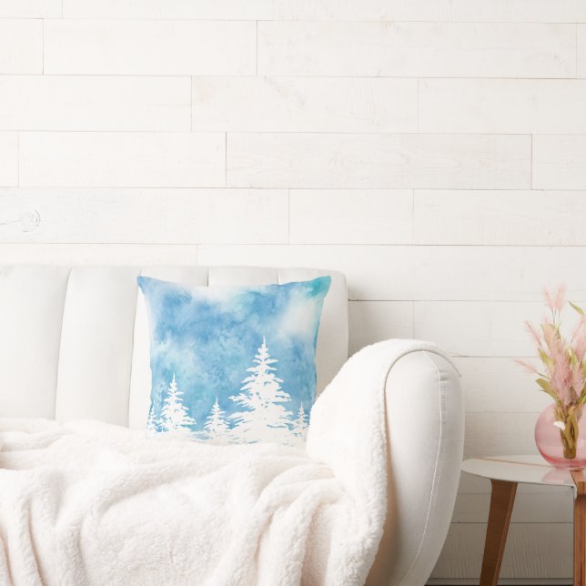 Schneebedeckte Bäume Blaues Aquamarines Wasser Kissen (Liege)