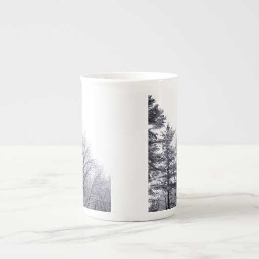 Schneebedeckte Bäume: Vertikal Porzellantasse (Vorderseite)