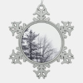 Schneebedeckte Bäume: Vertikal Schneeflocken Zinn-Ornament (Vorderseite)