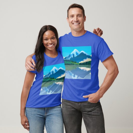 Schneebedeckte Berge in einem See T-Shirt (Unisex)