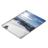 Schneebedeckte Berge und Evergreens Notizblock (Linke Seite)