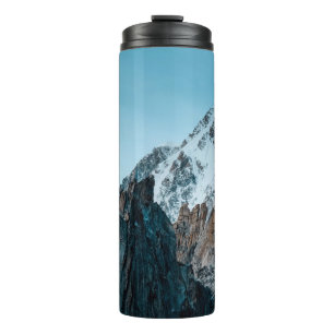 SCHNEEBEDeckte BERGE WÄHREND DES TAGES Thermosbecher