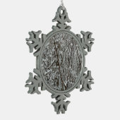 Schneebedeckte Branchen Winter Abstrakt Schneeflocken Zinn-Ornament (Links)