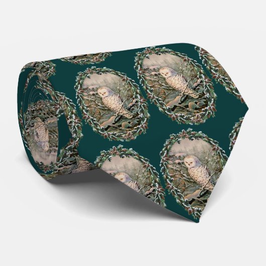 SCHNEEBEDECKTE EULE u. KRANZ durch SHARON SHARPE Krawatte (Gerollt)