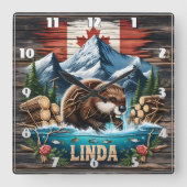 Schneebedeckte Gipfel und kanadischer Biber Quadratische Wanduhr (Vorderseite)