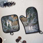 Schneebedeckte Kiefernäste Ofenhandschuh & Topflappen-Set