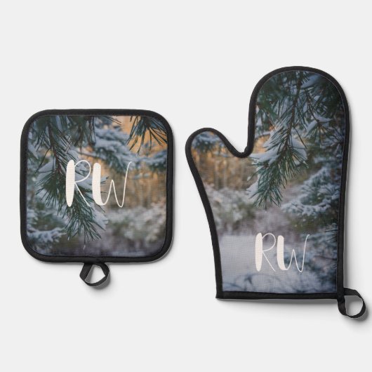 Schneebedeckte Kiefernäste Ofenhandschuh & Topflappen-Set (Vorderseite)
