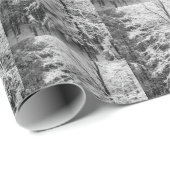 Schneebedeckter Ahornbaum im Winter Geschenkpapier (Rolleneckpunkt)