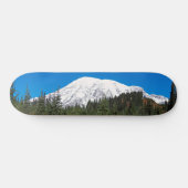 Schneebedeckter Berg Rainier Landschaft Skateboard (Horizontal)