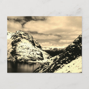 Schneebedeckter Bergsee Wolken Landschaft Postkarte