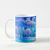 Schneebedeckter Bergwald mit treibendem Schnee Kaffeetasse (Links)