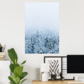 Schneebedeckter Buchenwald im Nebel Poster (Heimbüro)
