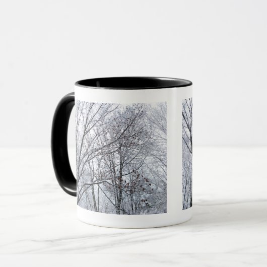 Schneebedeckter Eichenbaum Tasse (Vorderseite Links)