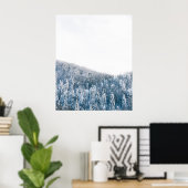 Schneebedeckter Fichtenwald Poster (Heimbüro)