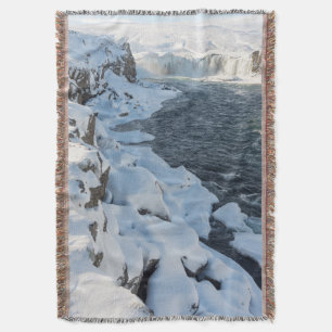 Schneebedeckter Godafoss-Wasserfall Decke