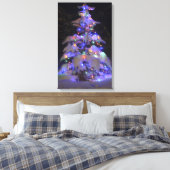 Schneebedeckter, hellblauer Weihnachtsbaum Leinwanddruck (Insitu (Schlafzimmer))
