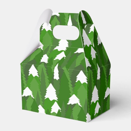 Schneebedeckter Kiefernwald Geschenkschachtel (Vorderseite)