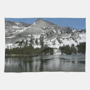 Schneebedeckter Tenaya Lake Yosemite Nationalpark Geschirrtuch