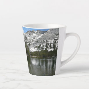 Schneebedeckter Tenaya Lake Yosemite Nationalpark Milchtasse