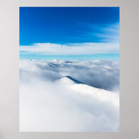 Schneebedeckter Winterberg Poster (Vorne)