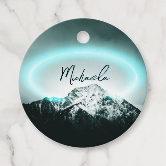 Schneeberg mysteriös blaues Neonlicht-Monogramm Geschenkanhänger (Vorderseite)