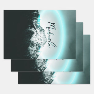 Schneeberg mysteriös blaues Neonlicht-Monogramm Geschenkpapier Set