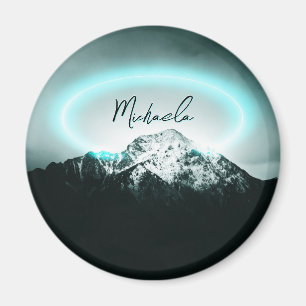 Schneeberg mysteriös blaues Neonlicht-Monogramm Magnet