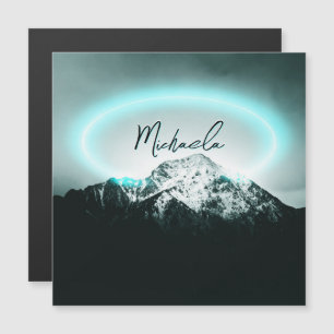 Schneeberg mysteriös blaues Neonlicht-Monogramm Magnetkarte