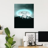 Schneeberg mysteriös blaues Neonlicht-Monogramm Poster (Heimbüro)