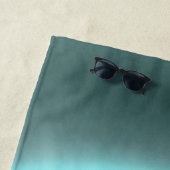 Schneeberg mysteriös blaues Neonlicht-Monogramm Strandtuch (Beispiel)