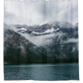 Schneeberge im Nebel am Plansee Duschvorhang (Vorderseite)