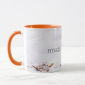 Schneeberge mit einem niedlichen Rotkehlvogel Tasse (Links)