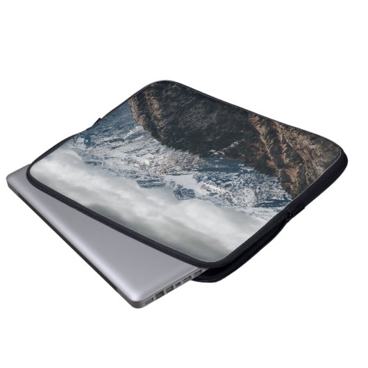 SCHNEEBERGWALLPAPIER LAPTOPSCHUTZHÜLLE (Vorne Knopf)