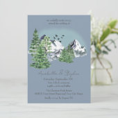 Schneebewald Landschaft Pine Forest on Dusty Blue Einladung (Stehend Vorderseite)