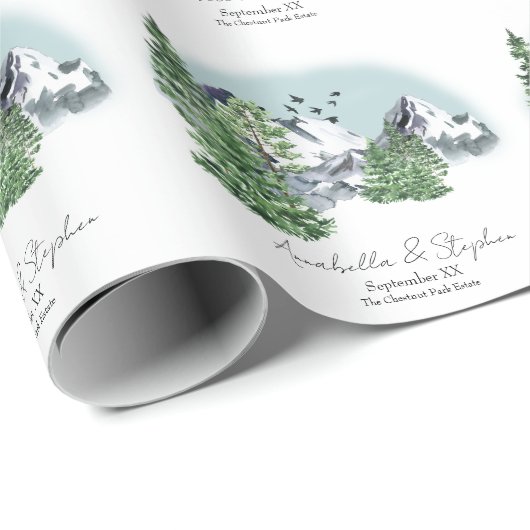 Schneebewaldete Landschaft mit Pinienwäldern Geschenkpapier (Rolleneckpunkt)