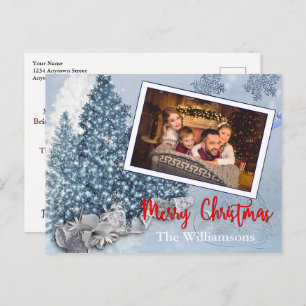 Schneeblaue Weihnachtsbäume mit Elster Foto Urlaub Postkarte