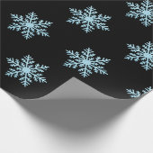 Schneeblumen-Wrap-Papier auf schwarzem Hintergrund Geschenkpapier (Ecke)